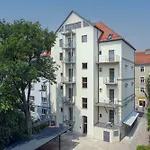 Leonart Living 42 Apartmán *
